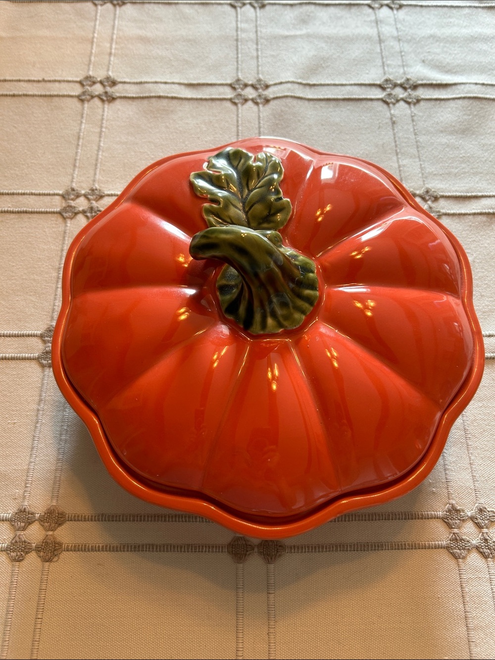 Orange Pumpkin-Shaped Ceramic Serving Bowl with Green Stem Lid